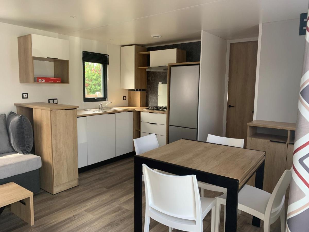 Camping Les Lacs D'Armagnac Bretagne-d'Armagnac Bagian luar foto