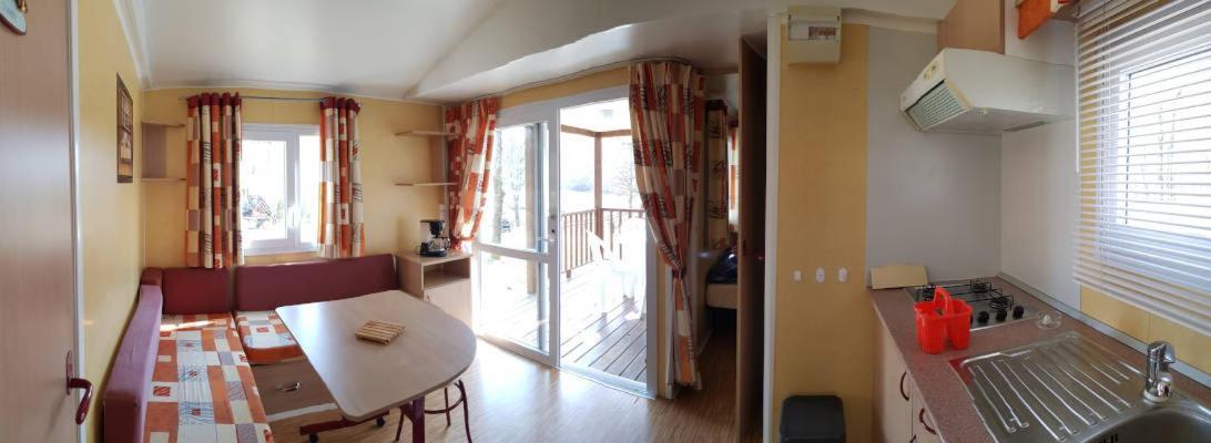 Camping Les Lacs D'Armagnac Bretagne-d'Armagnac Bagian luar foto